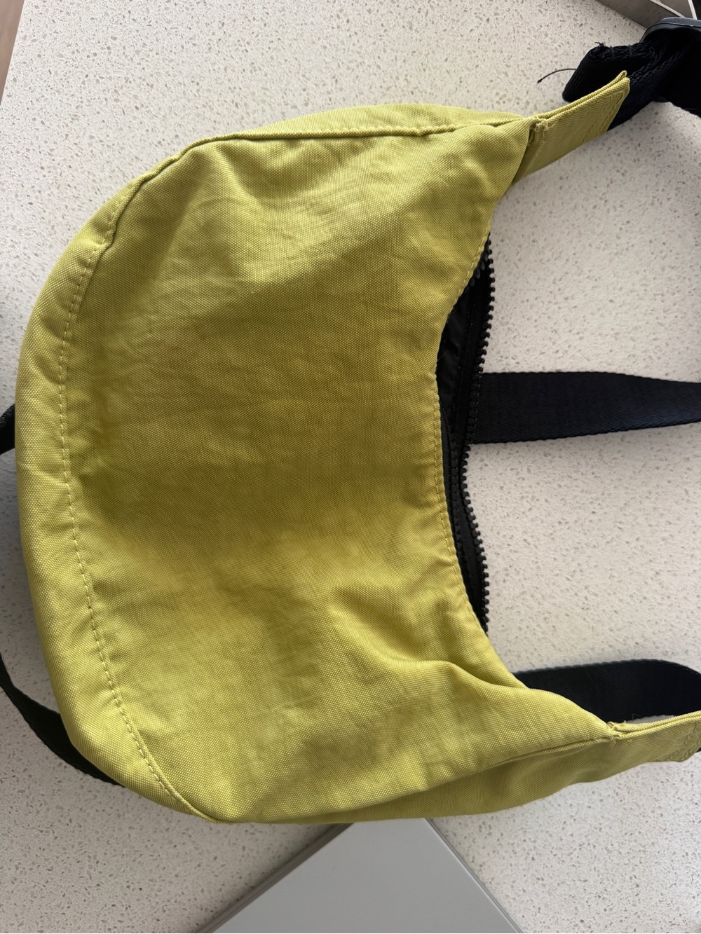 BAGGU Small Nylon Crescent Bag